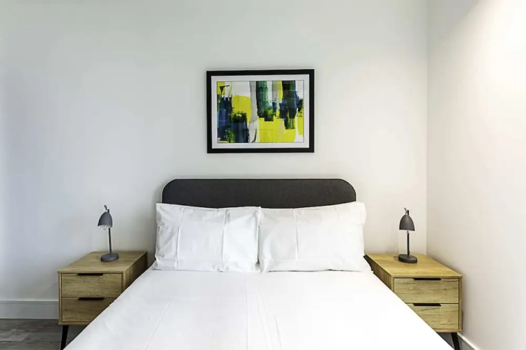 Icon Tower Flat IV