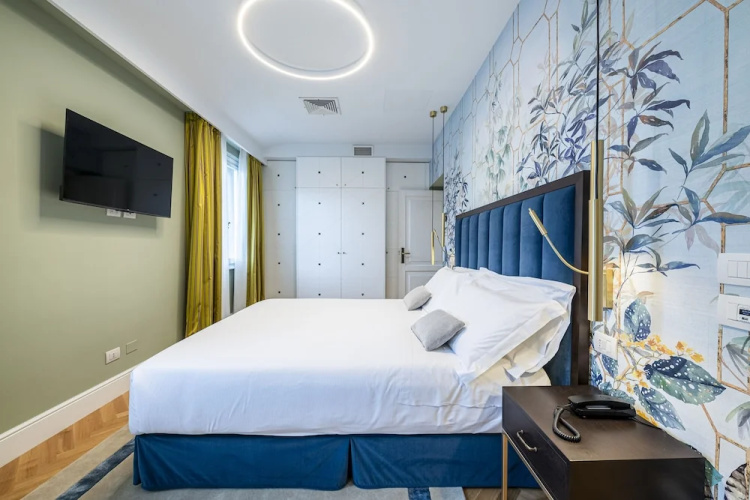 Glimpse Hotel