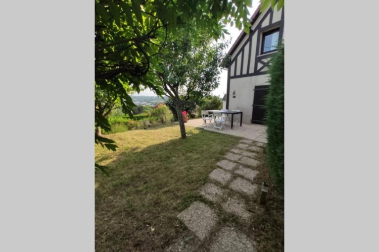 2 Bedrooms Cottage