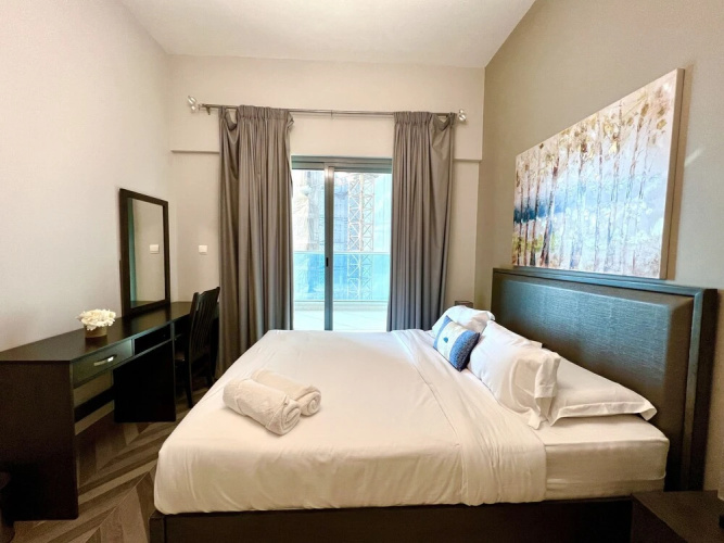 SuperHost - Spacious Apartment In Business Bay With Canal View