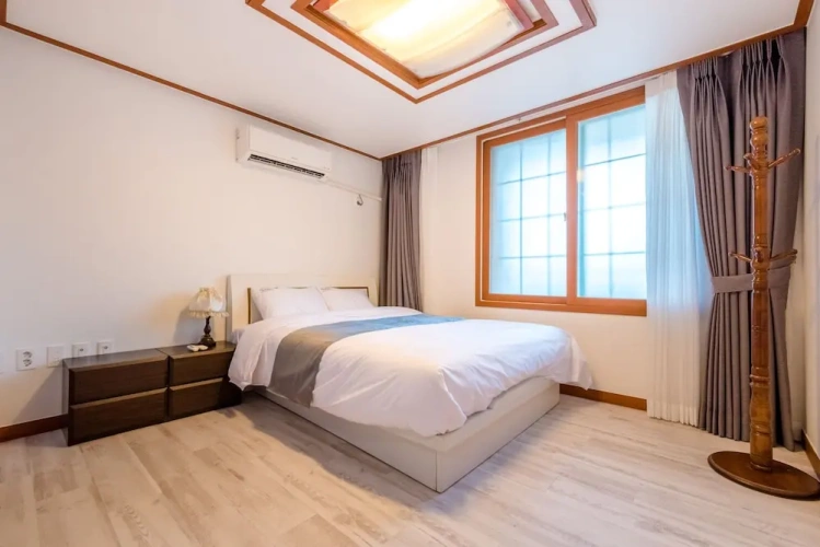 5 Bedrooms Executive Duplex room with balcony