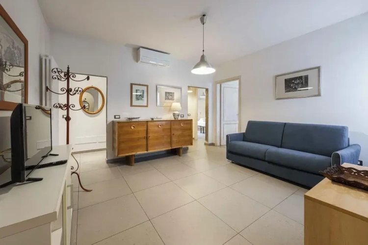 3 Bedrooms Apartment