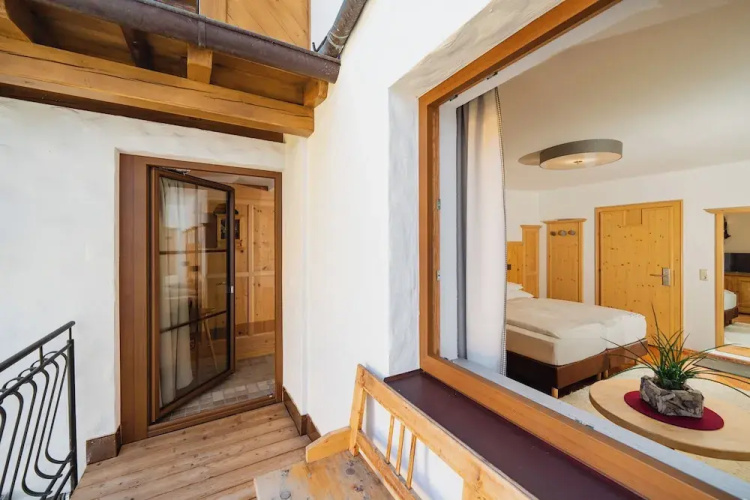Schindler Hotel