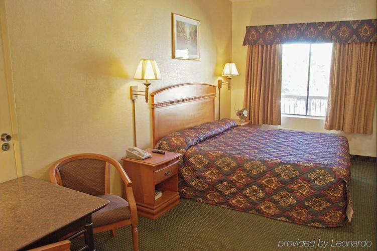 Granada Inn