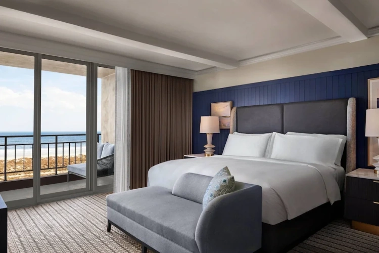 Double Club Suite with balcony and with ocean view