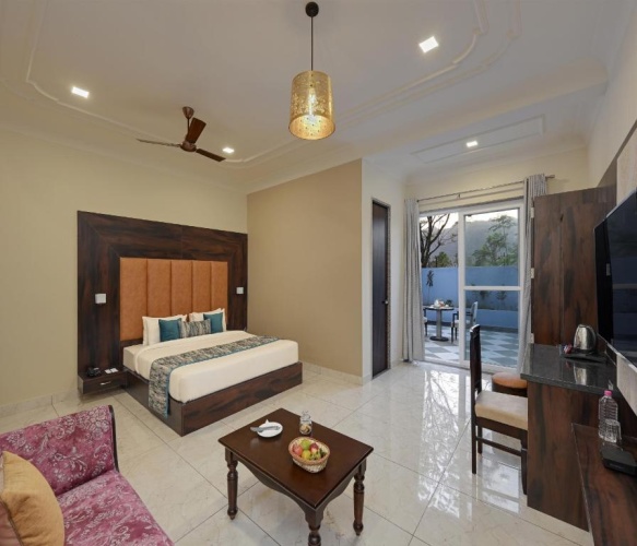 Deluxe Double room with balcony