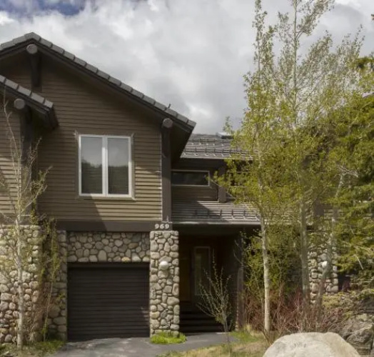 Mammoth Village Properties by 101 Great Escapes