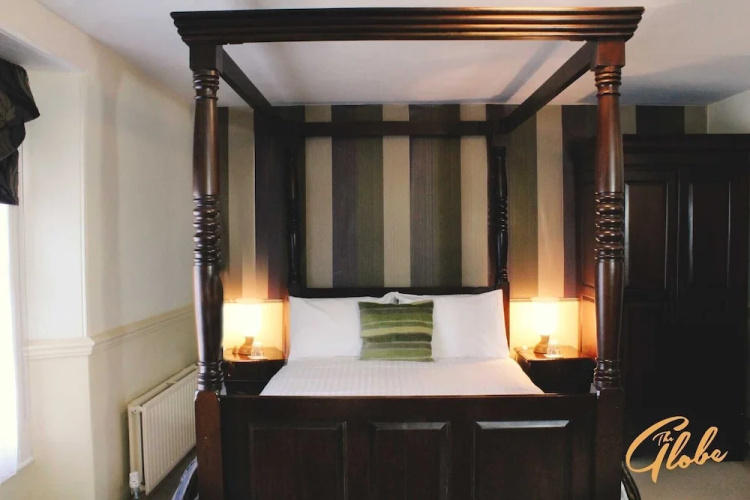 The Globe Inn
