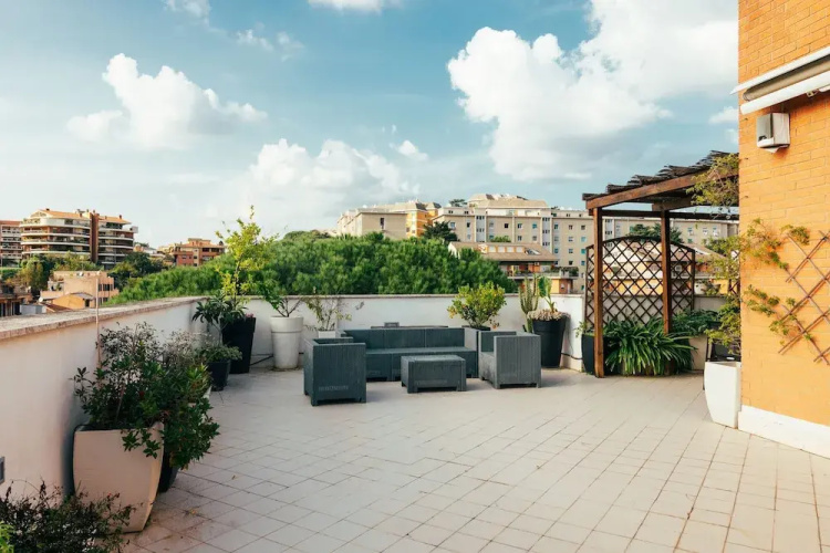Sunset Apartment in Rome