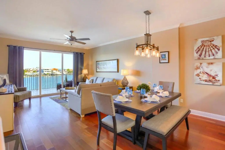 304 Bay Harbor