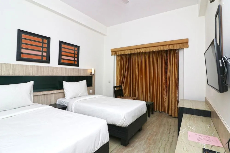 OYO 18572 SilverKey Sohna Road
