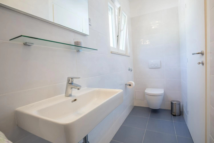 Villa Bol Brac save 15 percent on Split-villas com