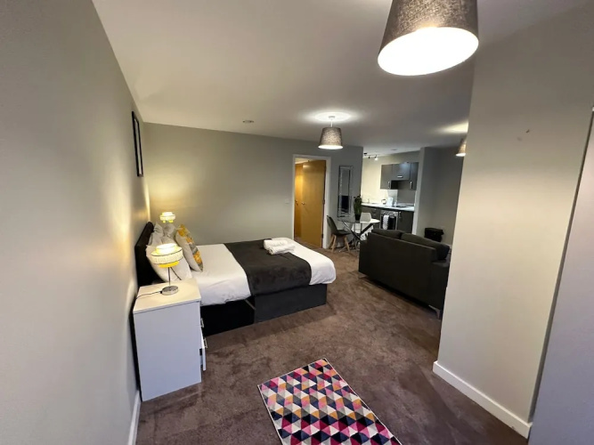 Adelphi Wharf Apartments by Beehosting