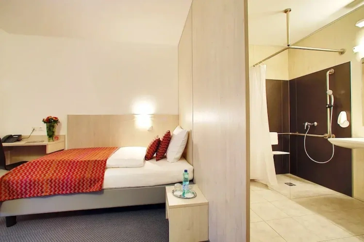 Standard Double room with view