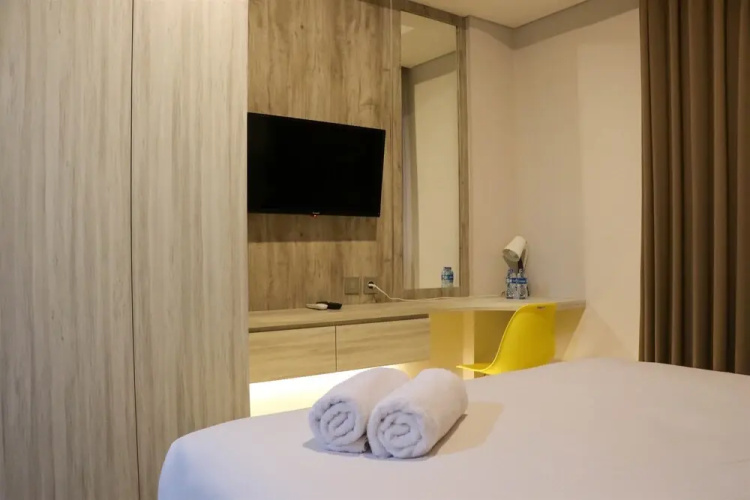 Nice And Stylist Studio At Gold Coast Apartment