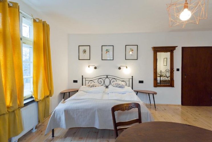 1 Bedroom Apartment