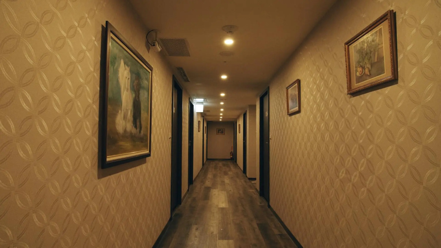 Crystal City Hotel