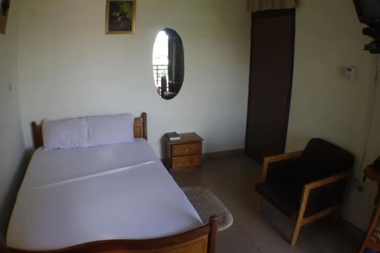 Dokua Royal Hotel