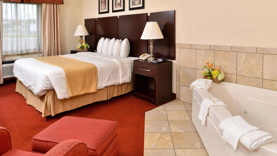 Executive Inn & Suites