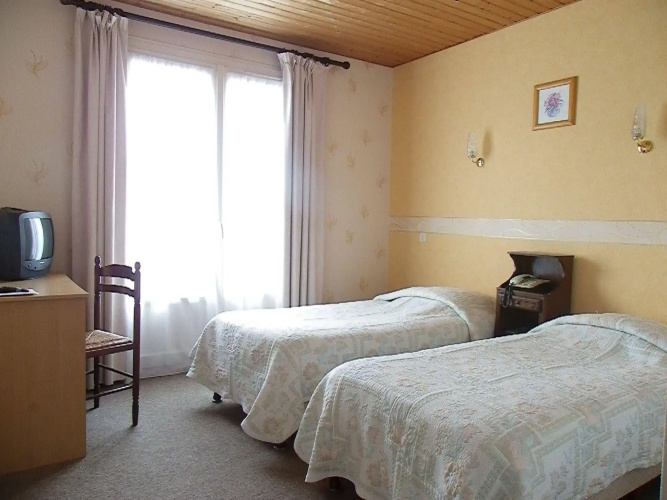 Hôtel Le Lyon Vert Commentry