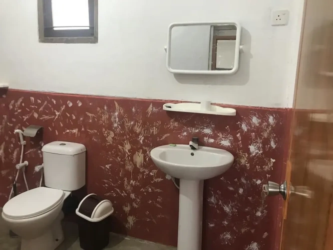 5 Bedrooms Economy Double room