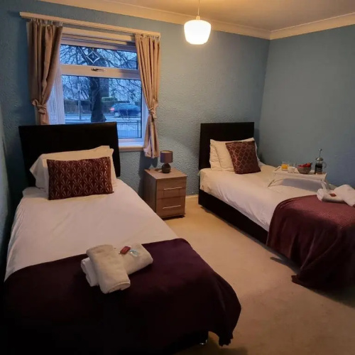 PREMIER - Whifflet Apartment