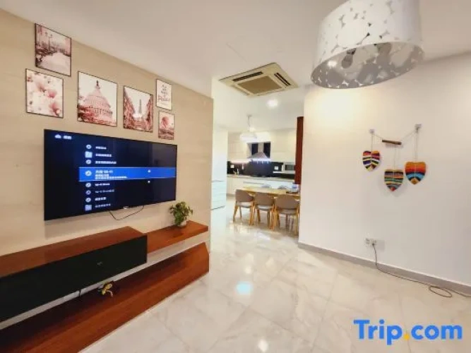2 Bedrooms Apartment
