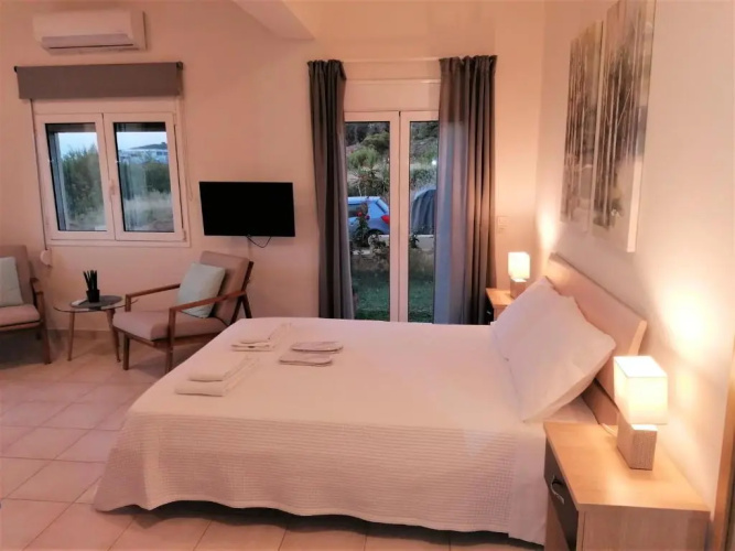 Emerald Apartment 2 Halepa