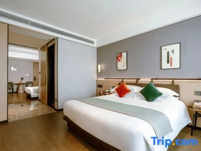 Comfort Family Suite with city view