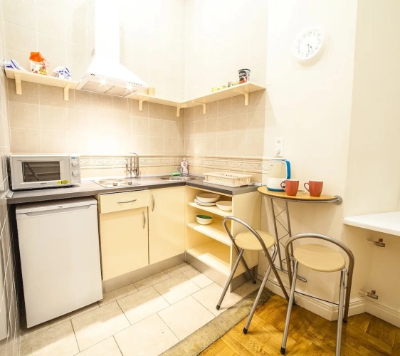 Standard Sextuple Apartment