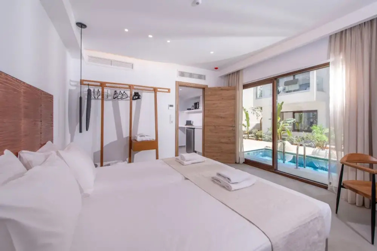 Mika Villas & Suites
