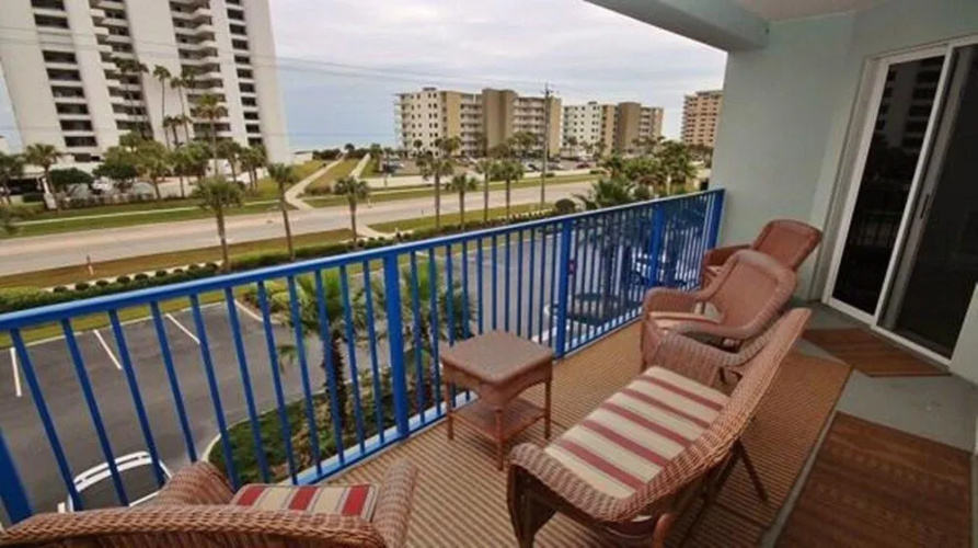 Oceanwalk 13-303 Apartment 3