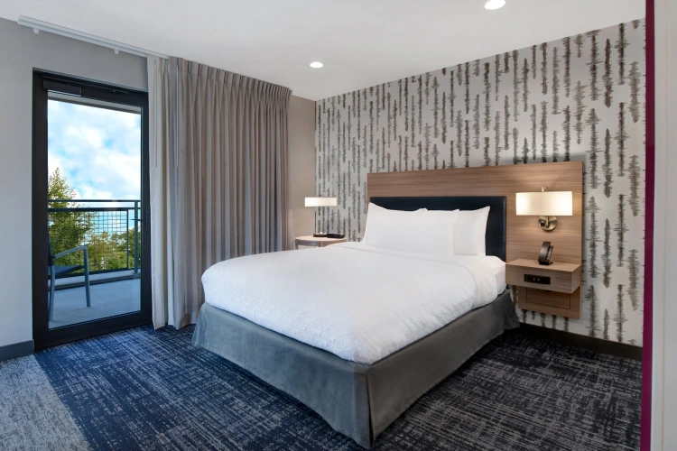 1 Bedroom Premium Double Suite