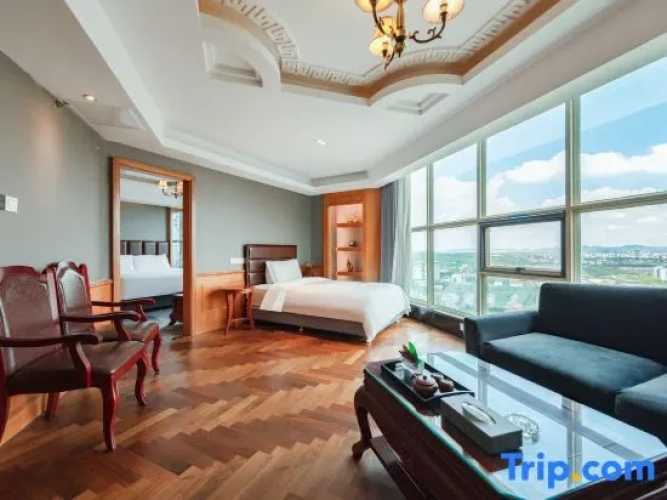 Twin Family Suite