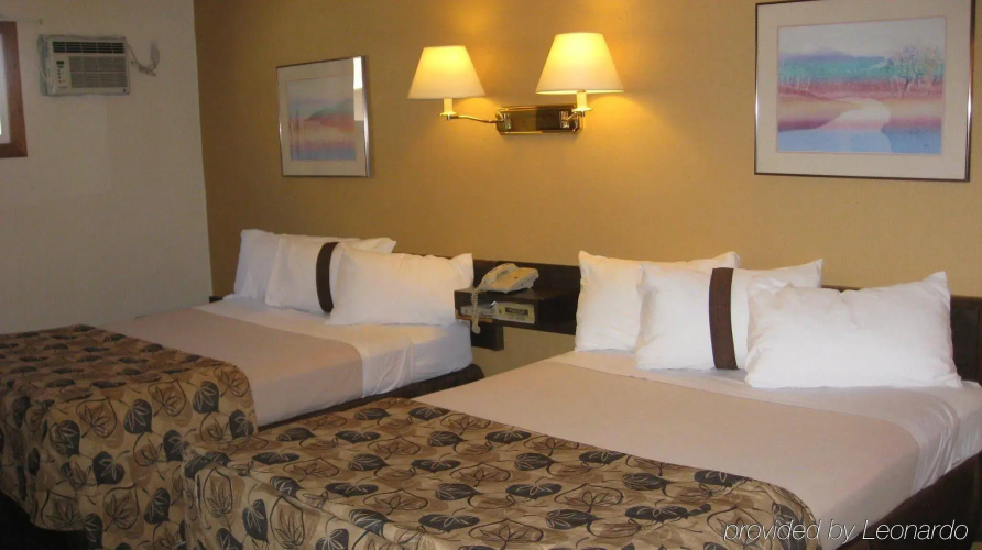 Canadas Best Value Inn