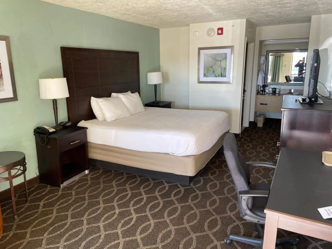 Quality Inn Clinton North