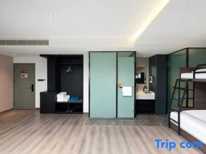Standard Quintuple room