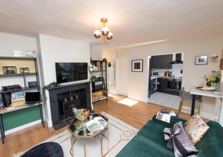 2 Bedrooms Apartment