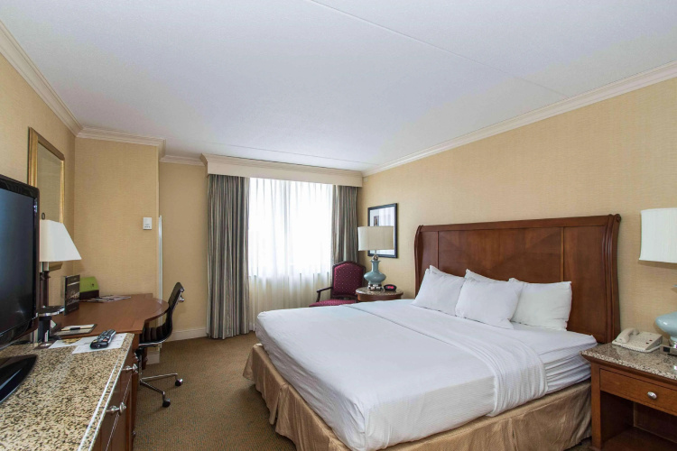 DoubleTree by Hilton Cleveland East Beachwood