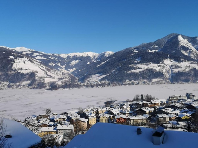1 Bedroom Double Apartment with balcony and with lake view