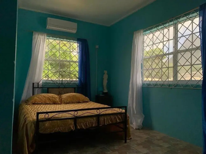 Jude Apartments