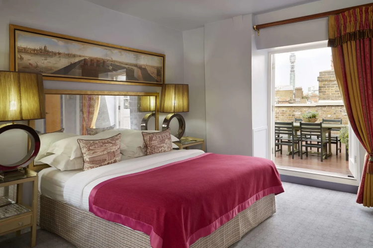 The Mandeville Hotel
