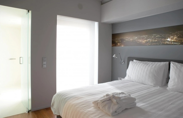 Periscope Hotel