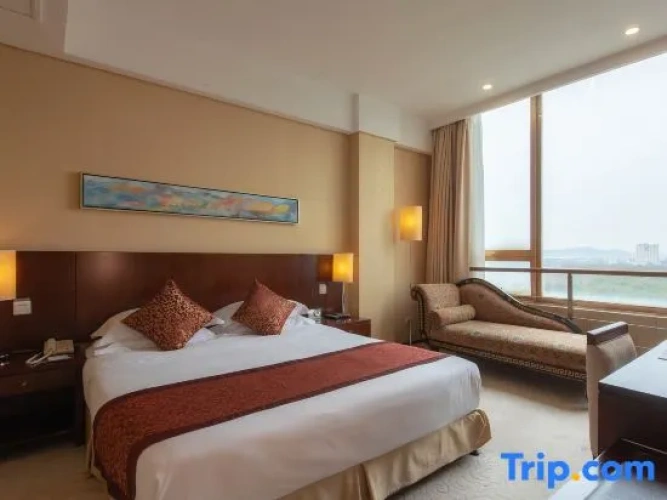 Business Double Suite with lake view