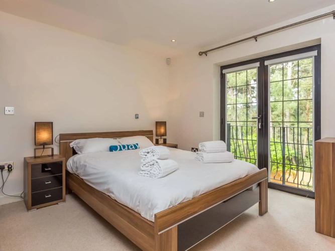 Quay Holidays - Canford Cliffs