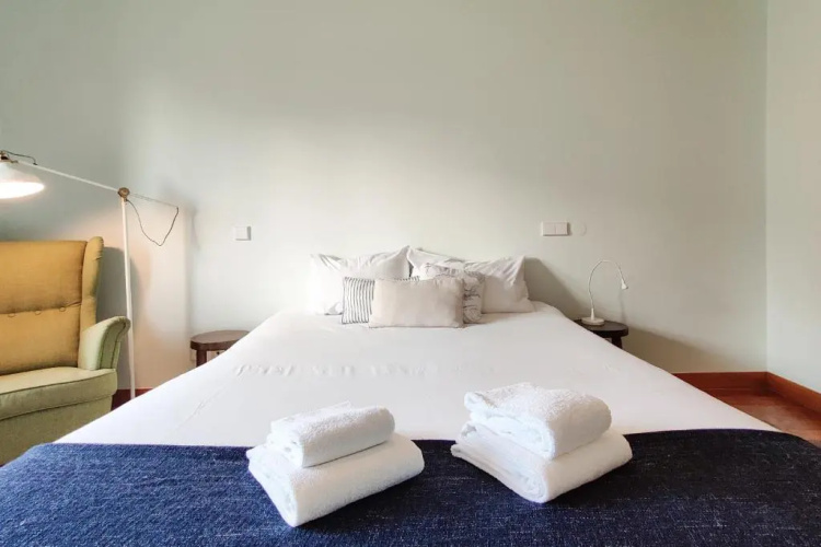 Stunning Sunny Flat - 2 min beach by Host Wise