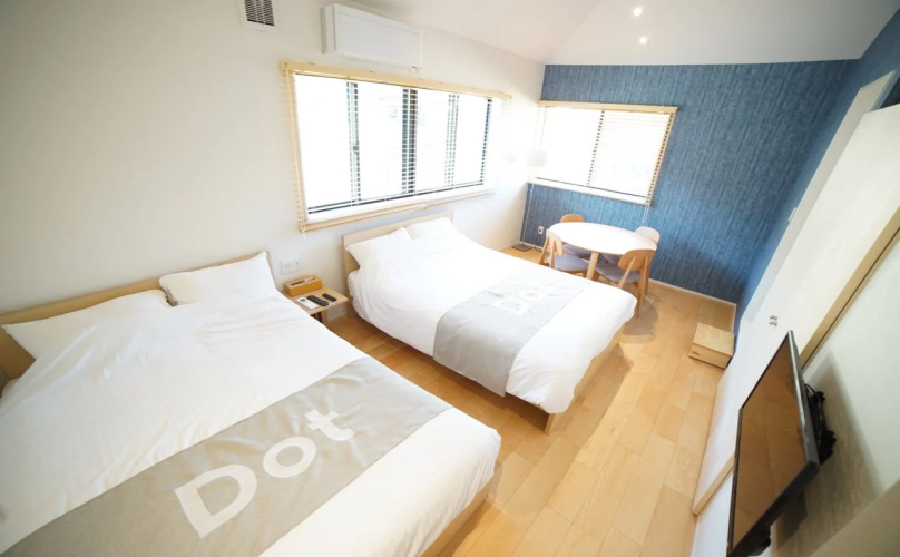 Dot Hostel & Bar