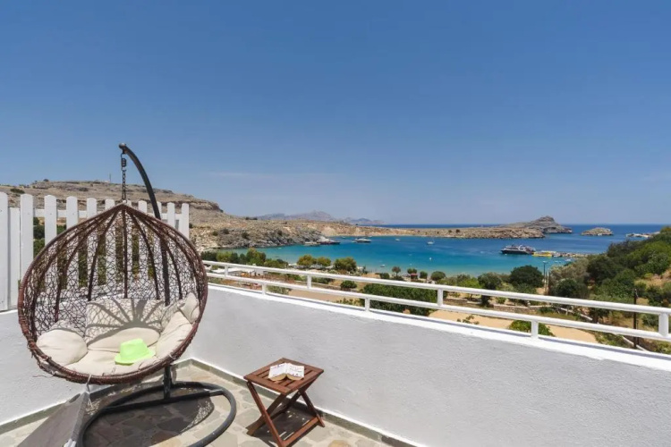 Thea Villas & Suite