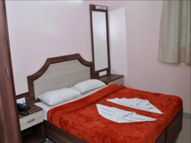 Sri Shambhavi Comforts Apartment