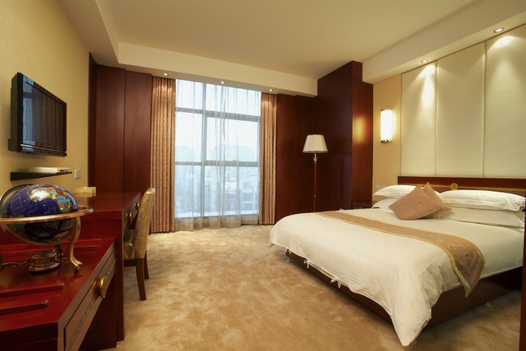 Jinjiang Inn Select Fengxian Baolong Square Canal North Road